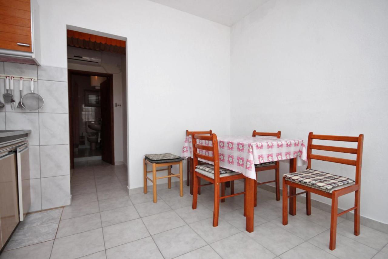 Apartments By The Sea Metajna, Pag - 6351 Exterior foto